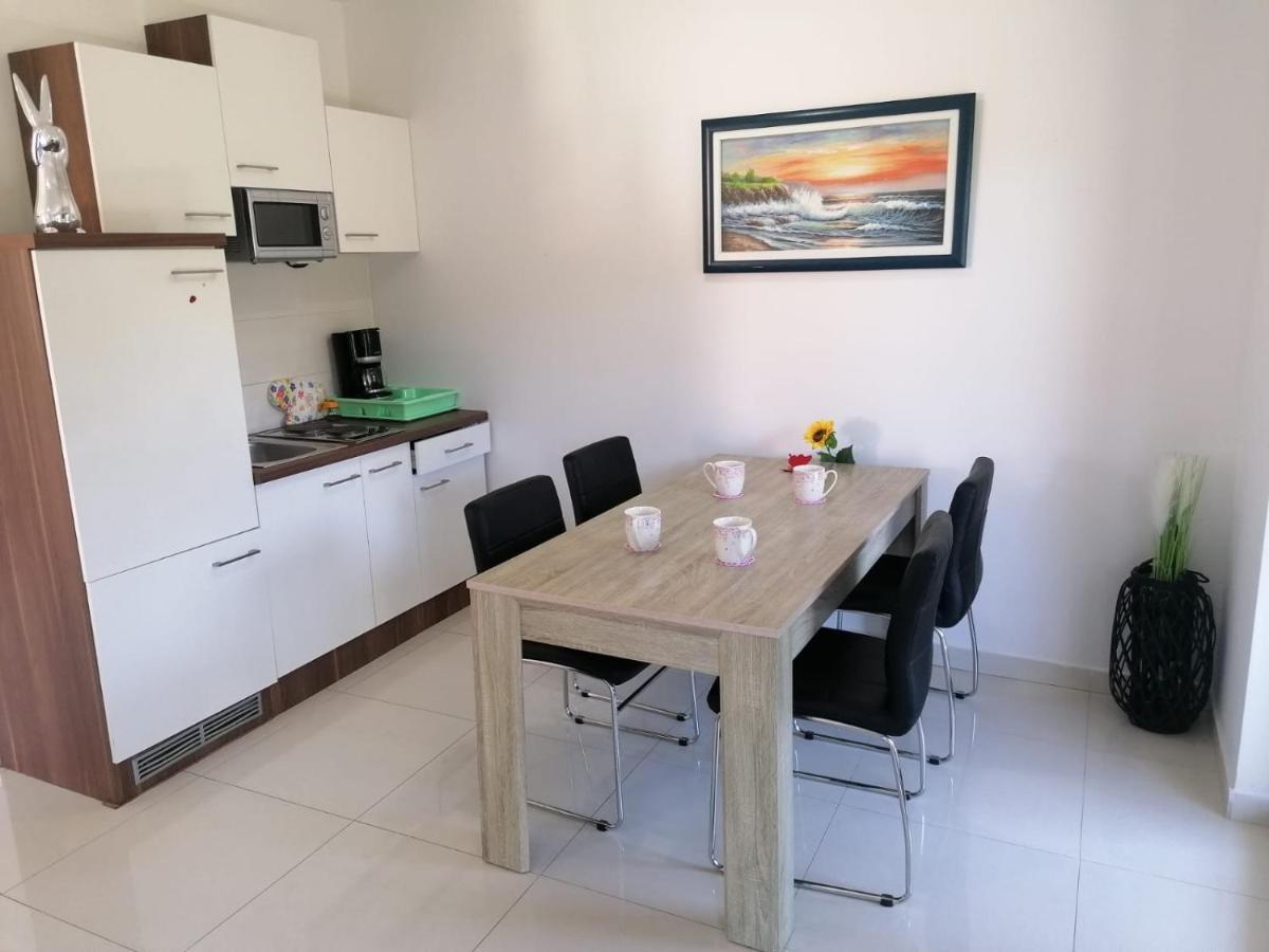 Apartmani U Kastelima Kaštela Esterno foto